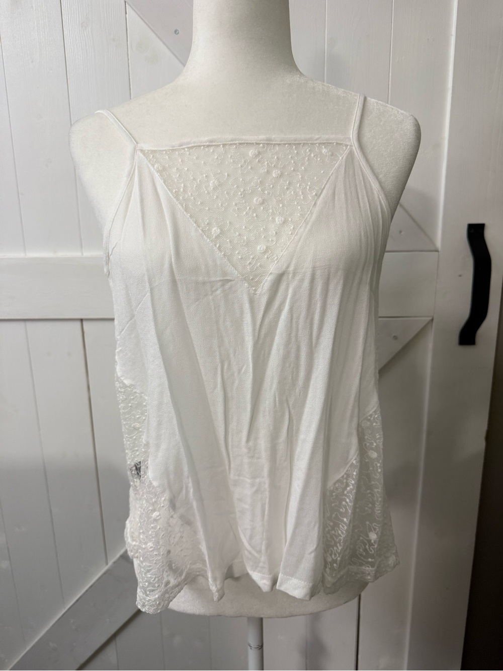 POL White Lace-Trim Spaghetti Strap Tank Top